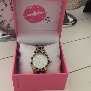 Betsey Johnson watch 💕